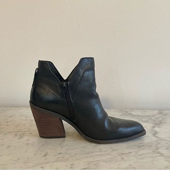 Crown Vintage sz 9 Black Chunky Heel Western Ankle Boots - Picture 2 of 9